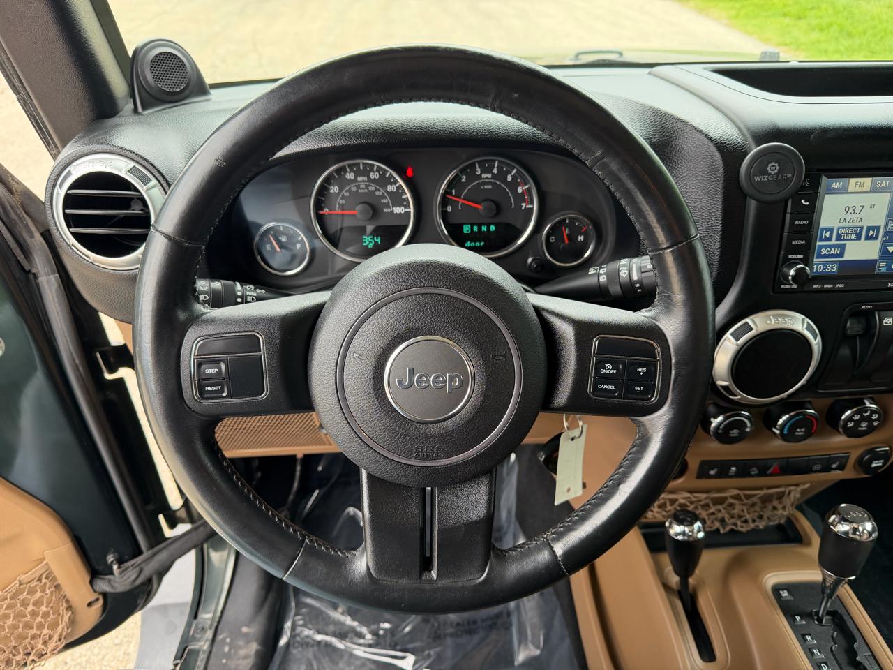 Jeep Wrangler Sahara 4WD 2011