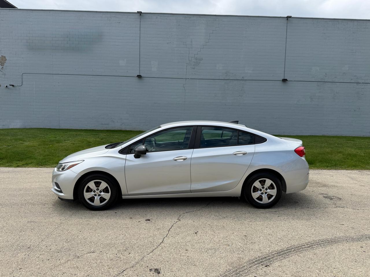 Chevrolet Cruze LS Auto 2017