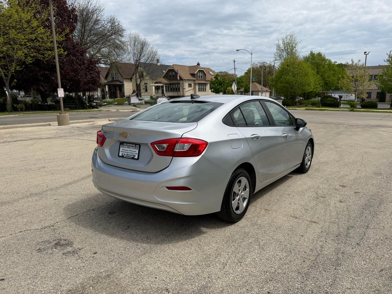 Chevrolet Cruze LS Auto 2017