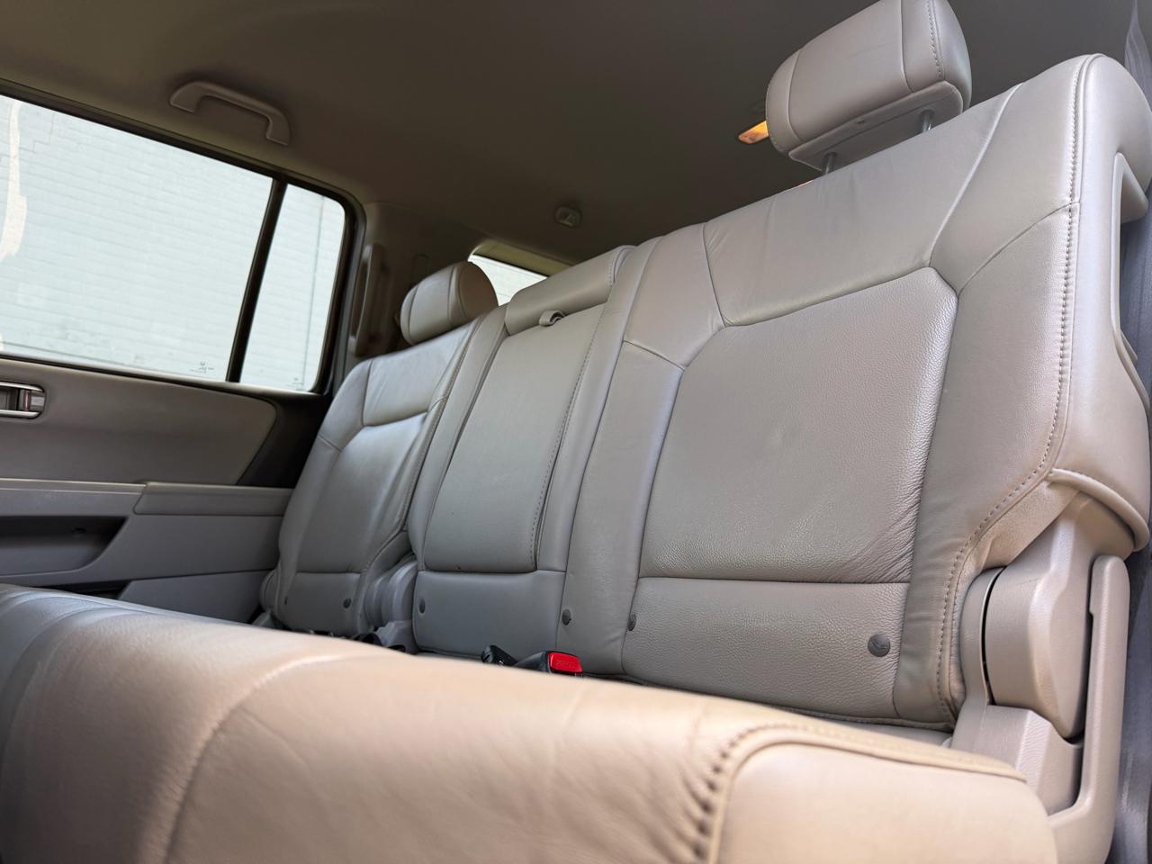 Honda Pilot EX-L 4WD 5-Spd AT 2011