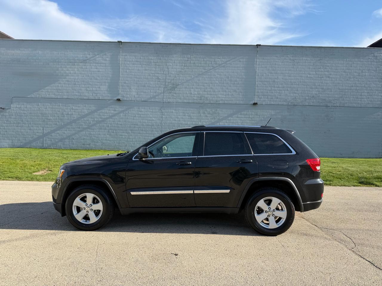 Jeep Grand Cherokee Laredo 4WD 2011