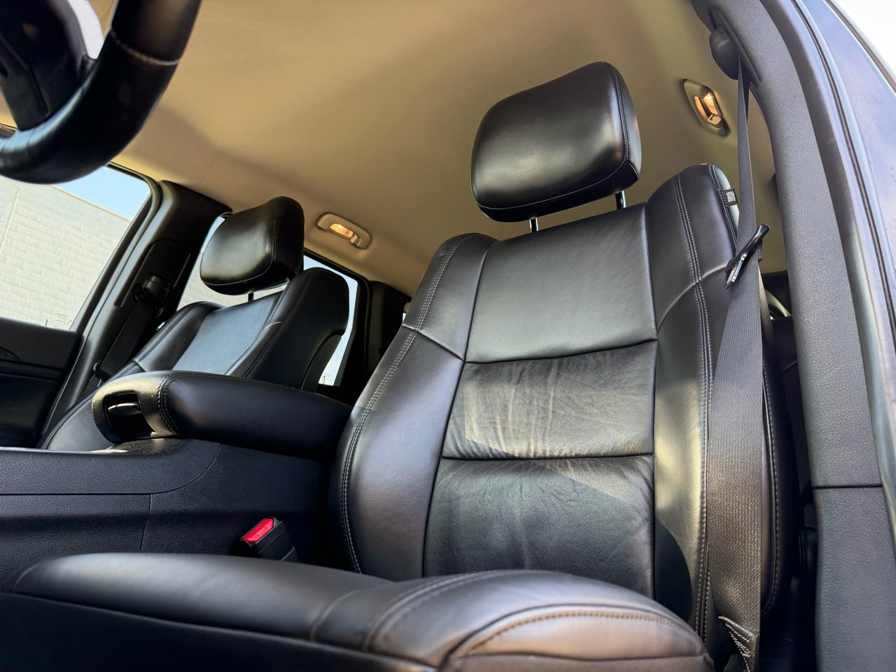 Jeep Grand Cherokee Laredo 4WD 2011