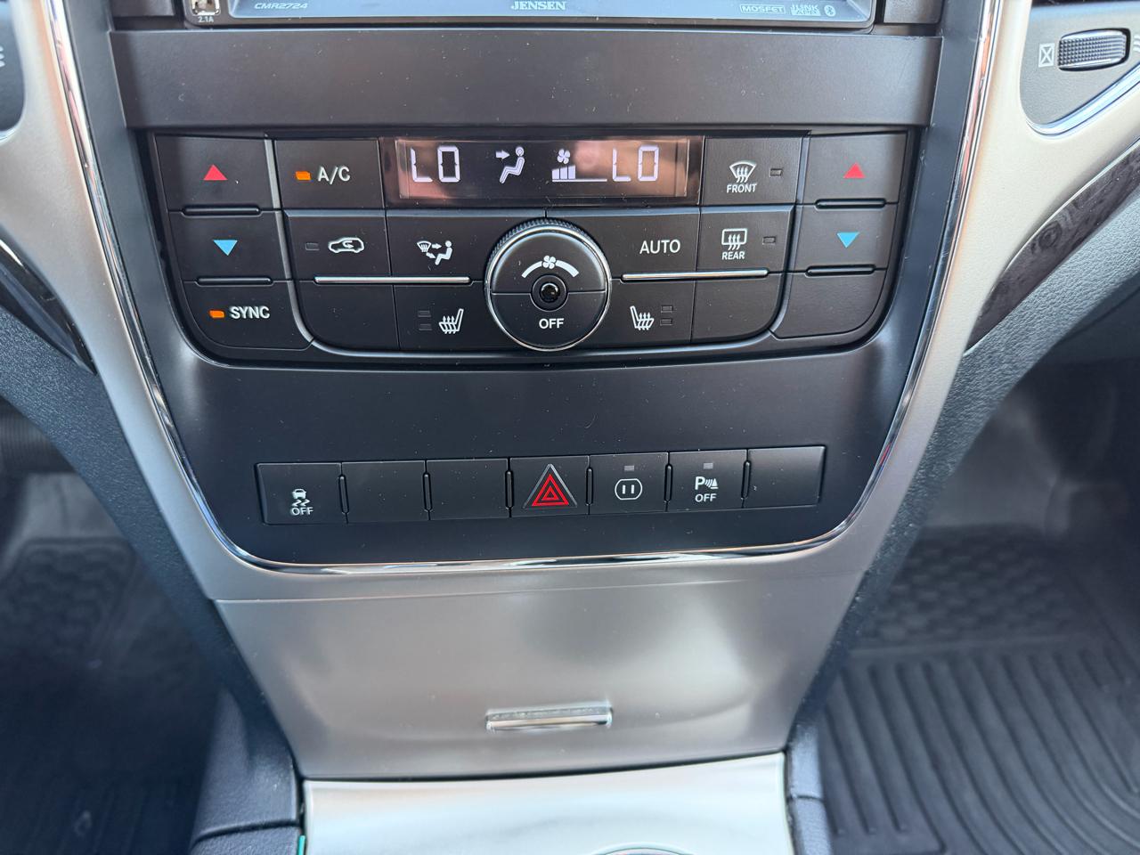 Jeep Grand Cherokee Laredo 4WD 2011