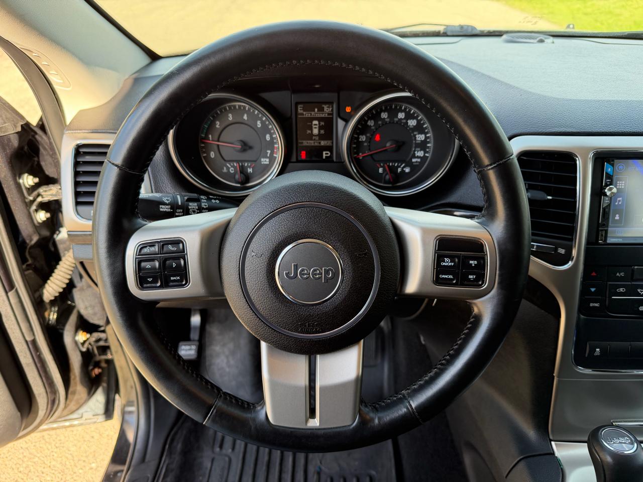 Jeep Grand Cherokee Laredo 4WD 2011