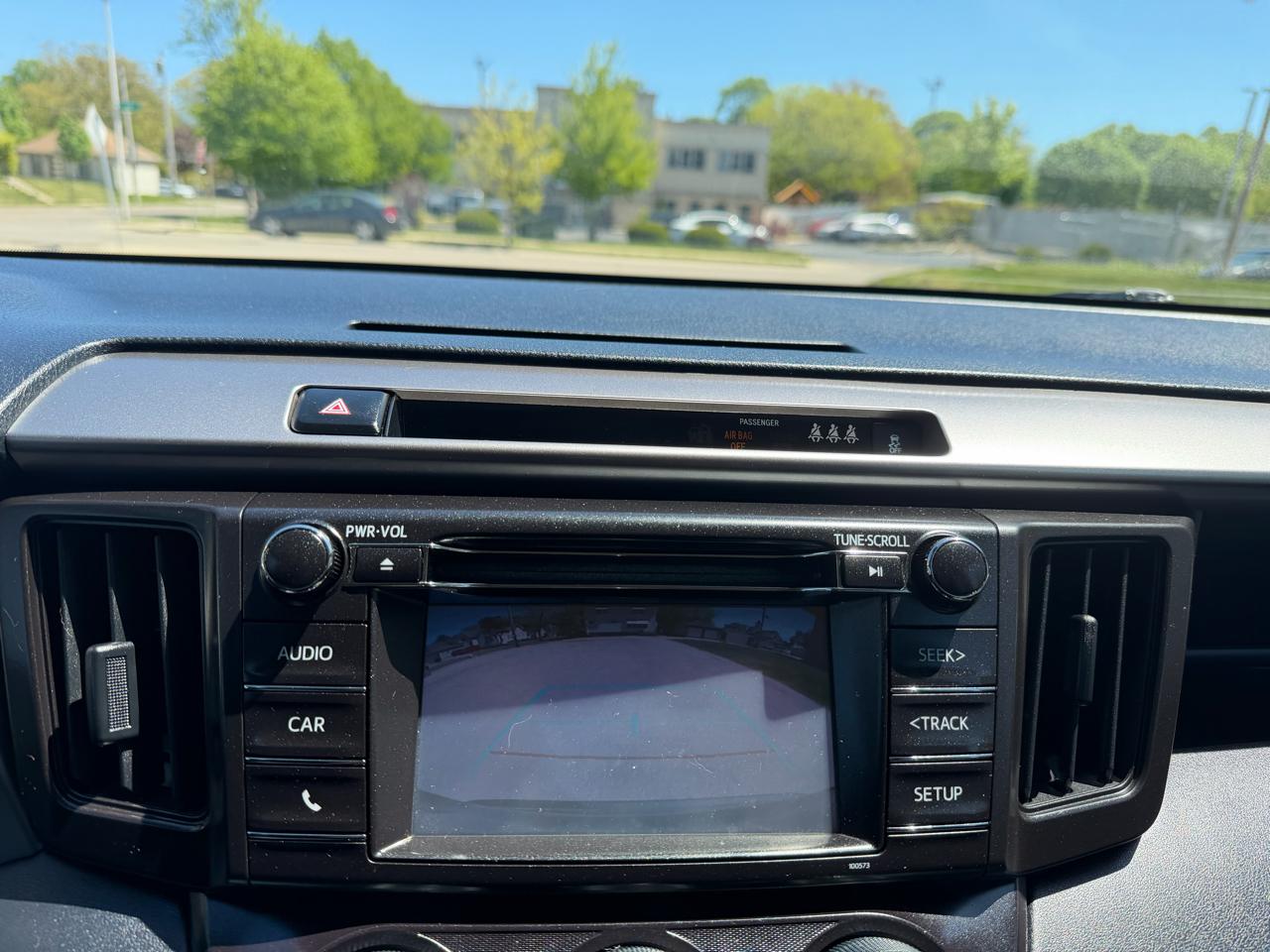 Toyota RAV4 LE AWD 2018
