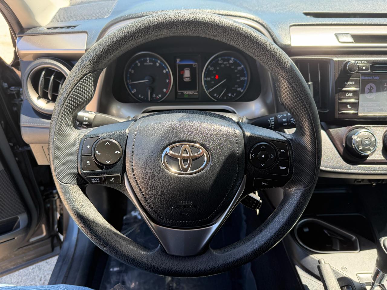 Toyota RAV4 LE AWD 2018