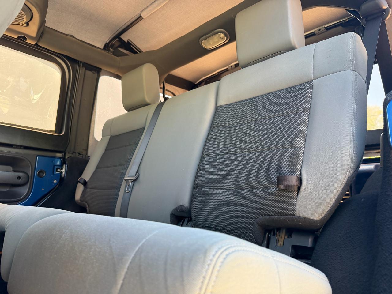 Jeep Wrangler Unlimited Sport 4WD 2010