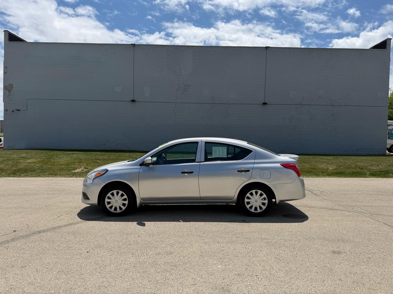 Nissan Versa 1.6 S 5M 2017