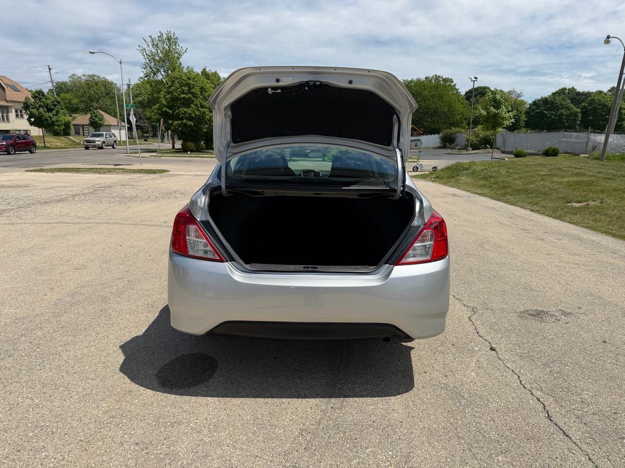 Nissan Versa 1.6 S 5M 2017