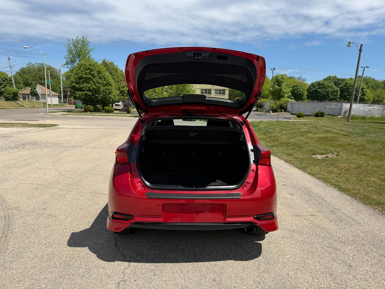 Scion iM 6M 2016