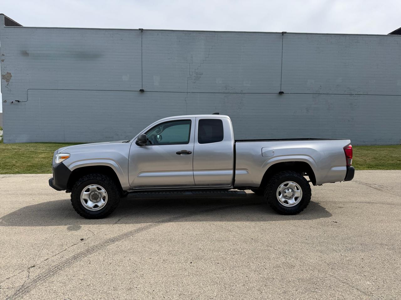 Toyota Tacoma SR5 Access Cab I4 6AT 2WD 2020