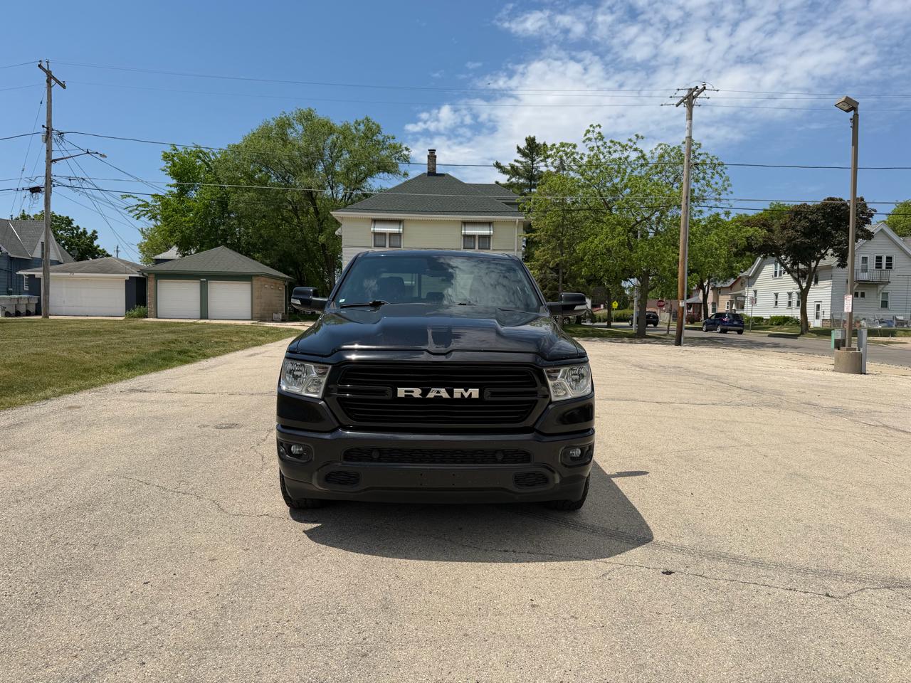 RAM 1500 Big Horn Crew Cab SWB 4WD 2020