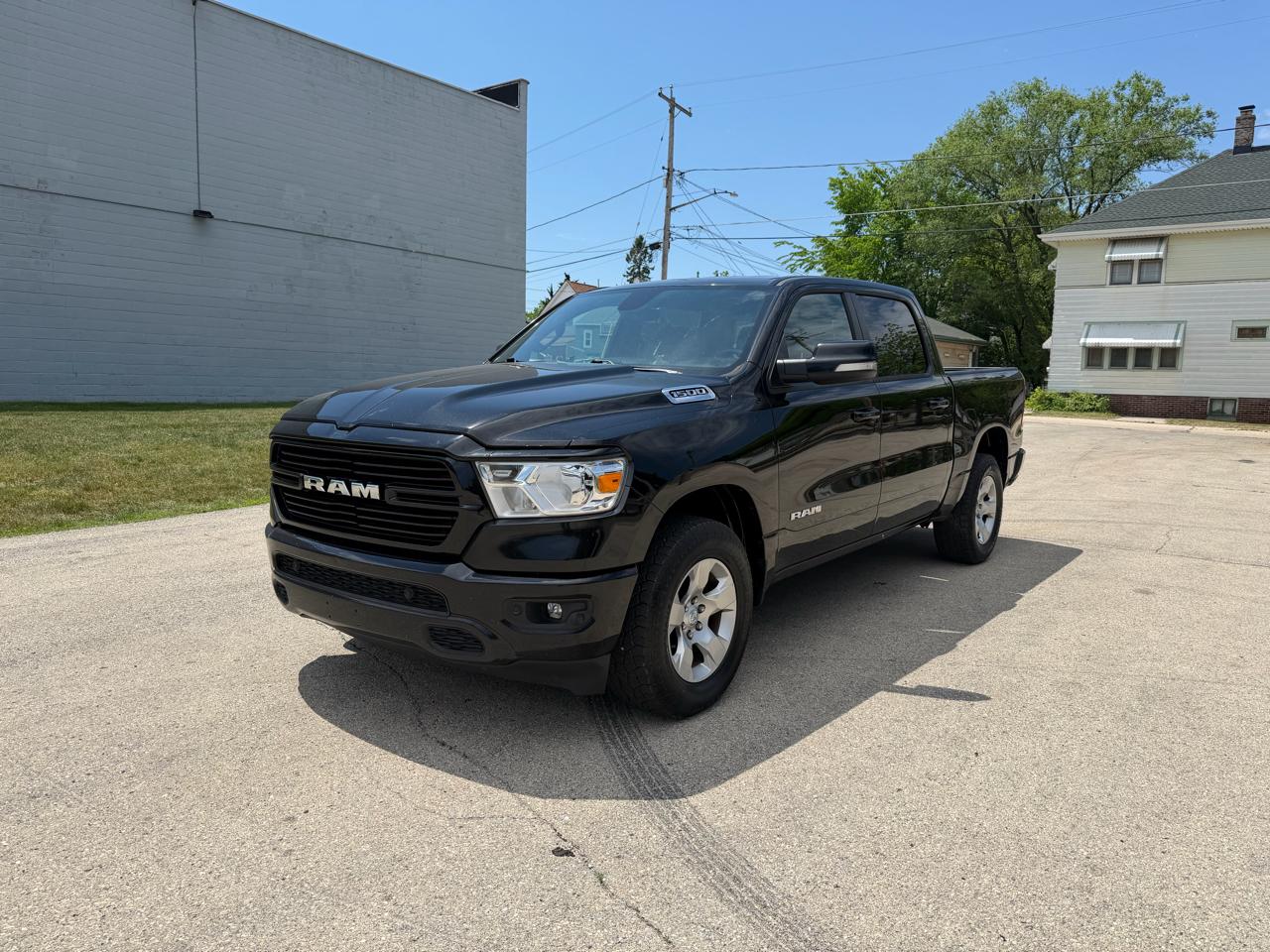 RAM 1500 Big Horn Crew Cab SWB 4WD 2020