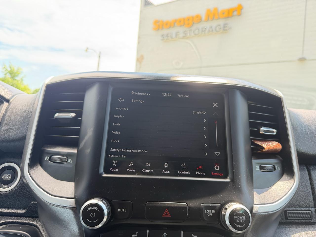 RAM 1500 Big Horn Crew Cab SWB 4WD 2020