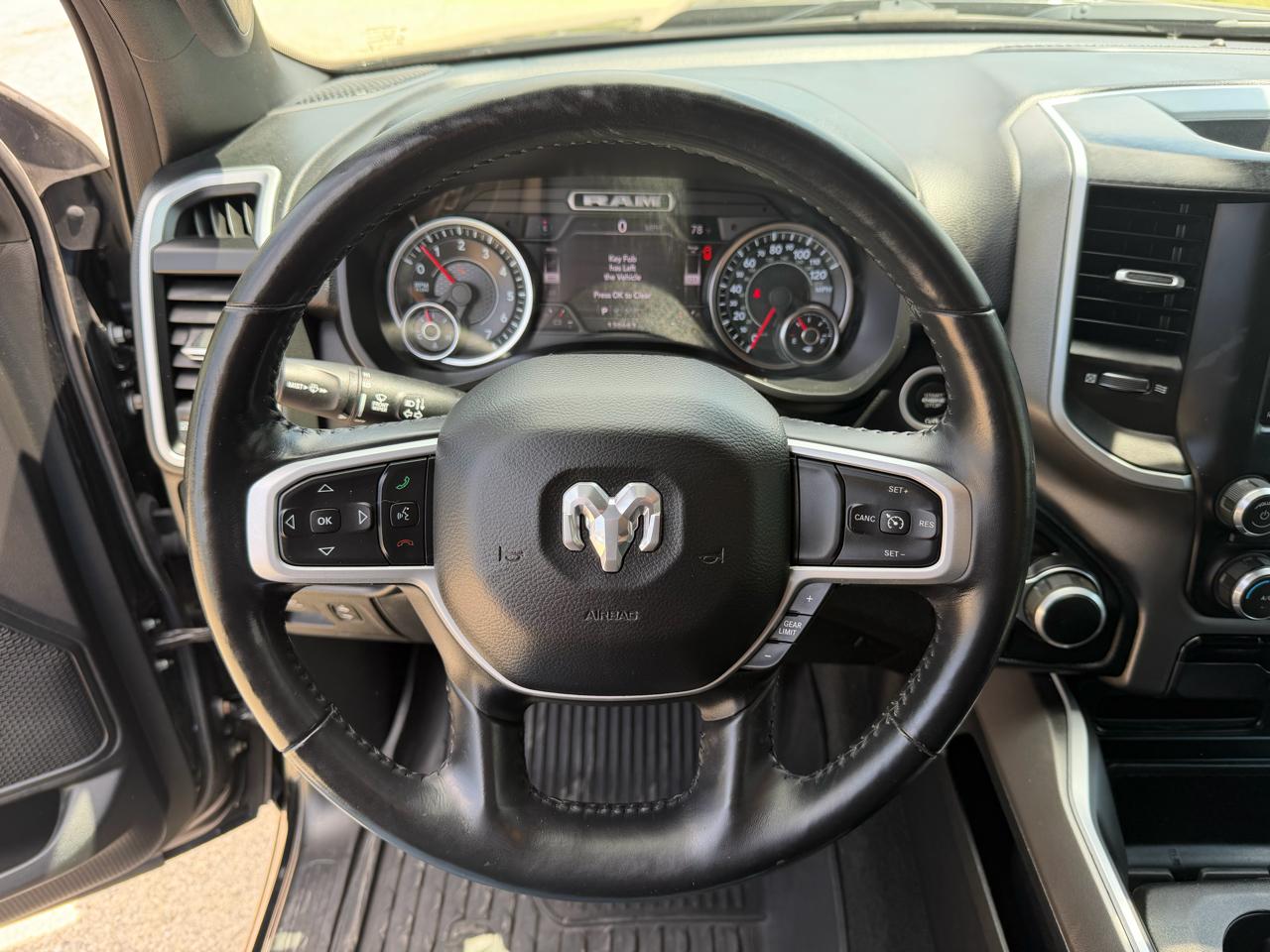 RAM 1500 Big Horn Crew Cab SWB 4WD 2020