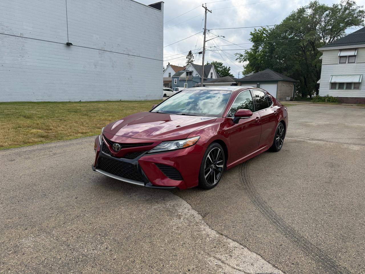 Toyota Camry XLE V6 2018