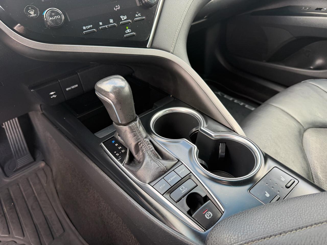 Toyota Camry XLE V6 2018