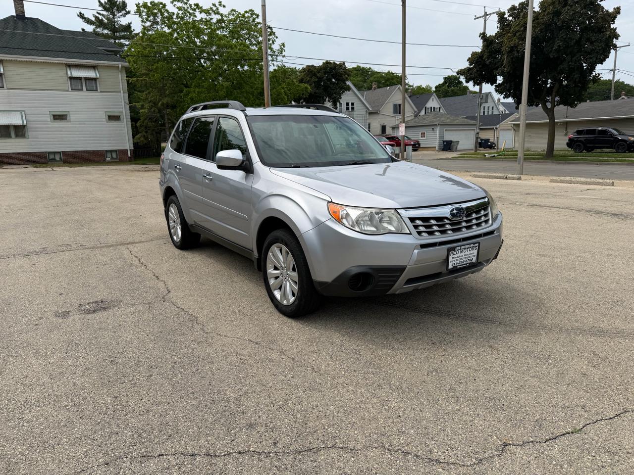 Subaru Forester 2.5X Premium 2013
