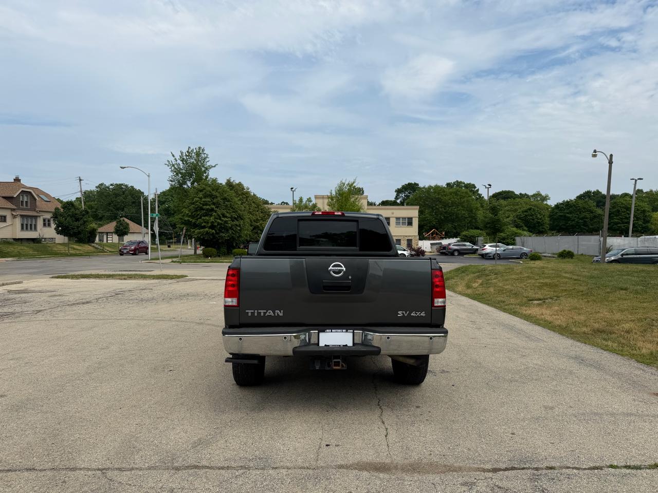Nissan Titan S Crew Cab 4WD 2011