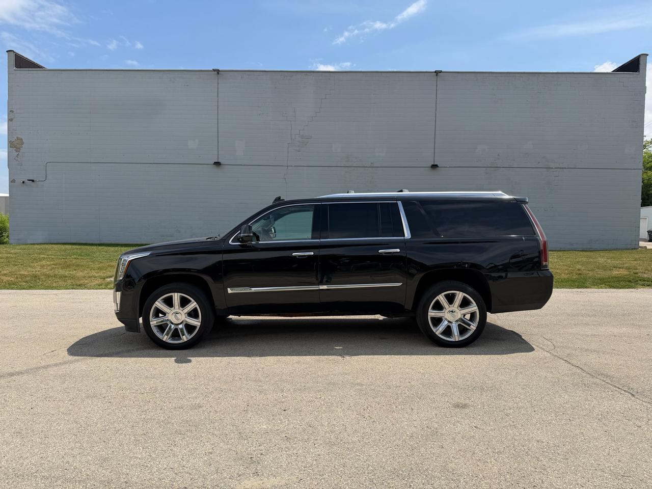 Cadillac Escalade ESV Luxury 4WD 2016