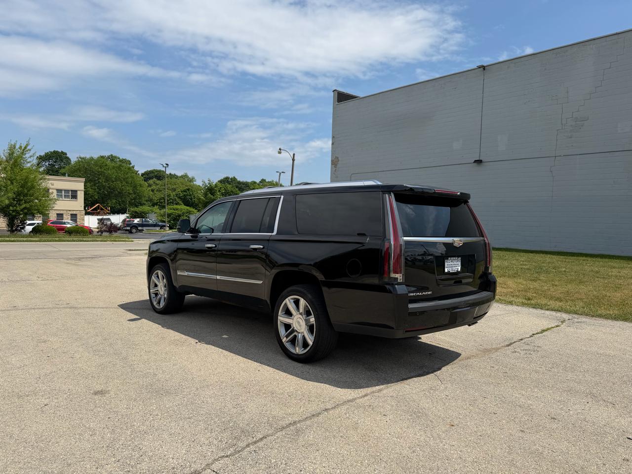 Cadillac Escalade ESV Luxury 4WD 2016