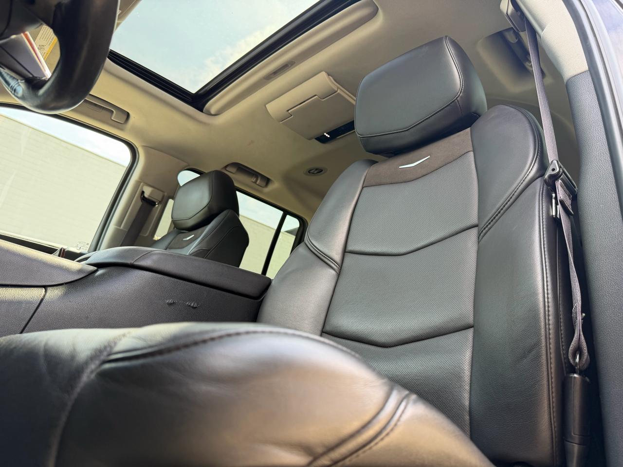 Cadillac Escalade ESV Luxury 4WD 2016