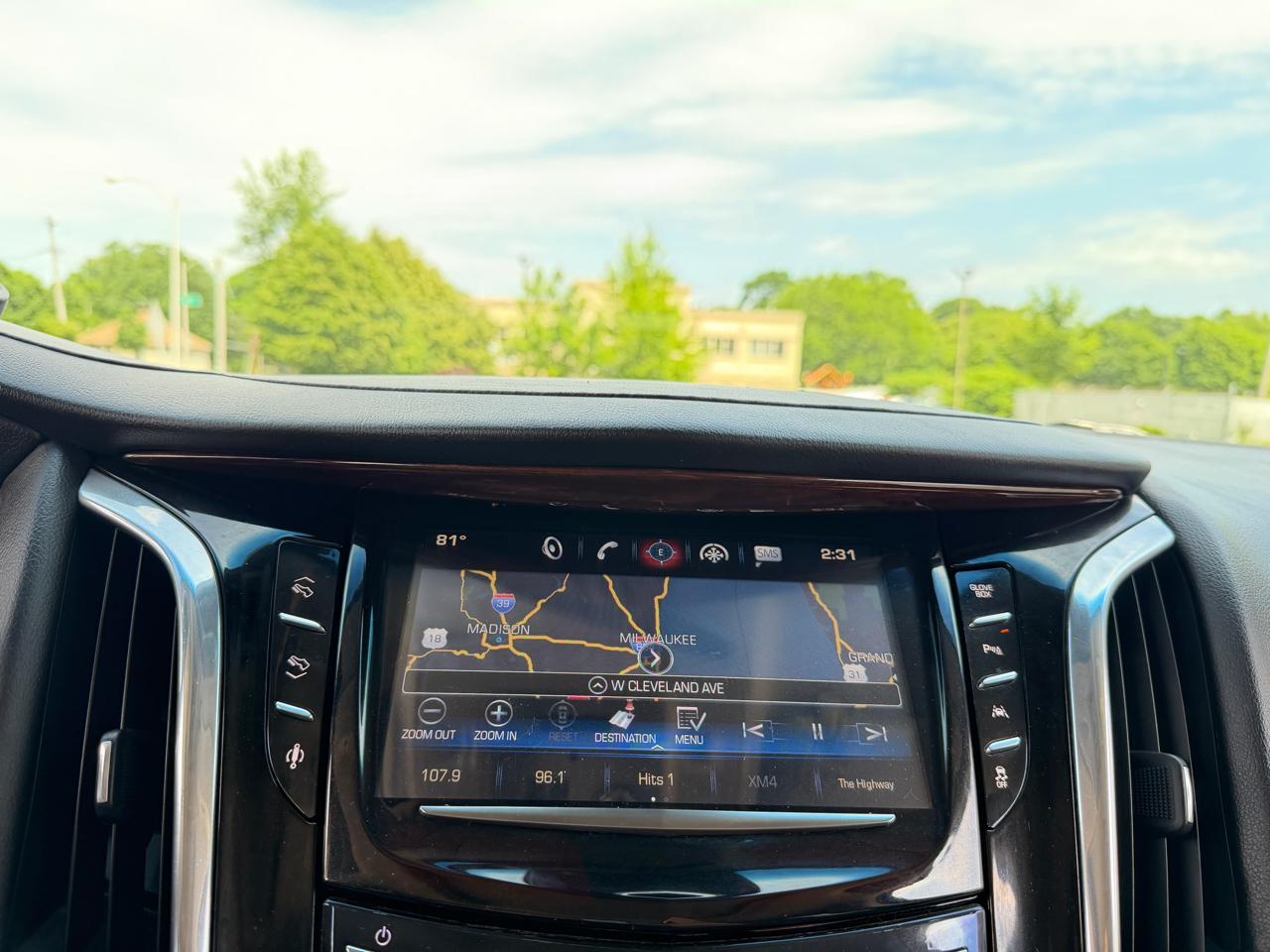 Cadillac Escalade ESV Luxury 4WD 2016