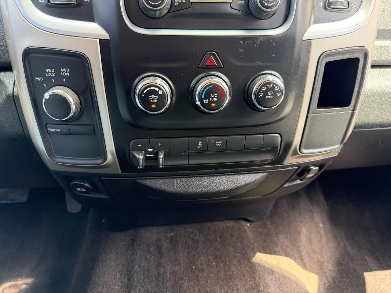 RAM 2500 SLT Crew Cab SWB 4WD 2015
