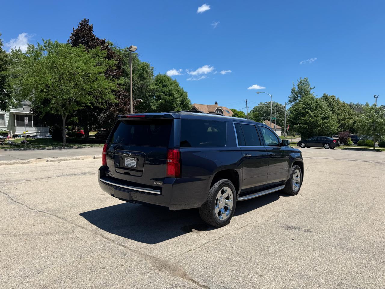 Chevrolet Suburban Premier 4WD 2017