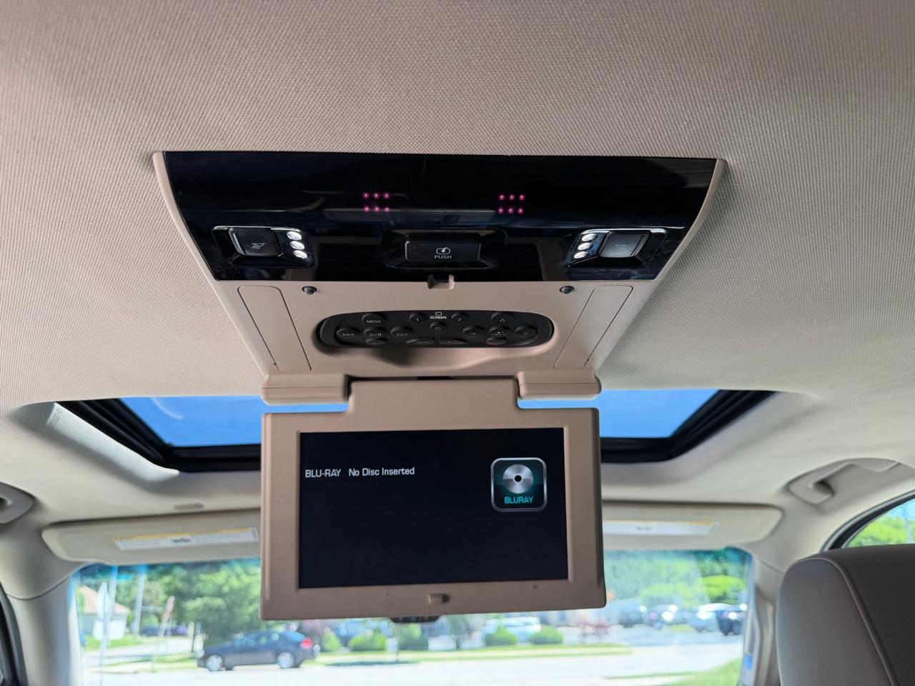 Chevrolet Suburban Premier 4WD 2017