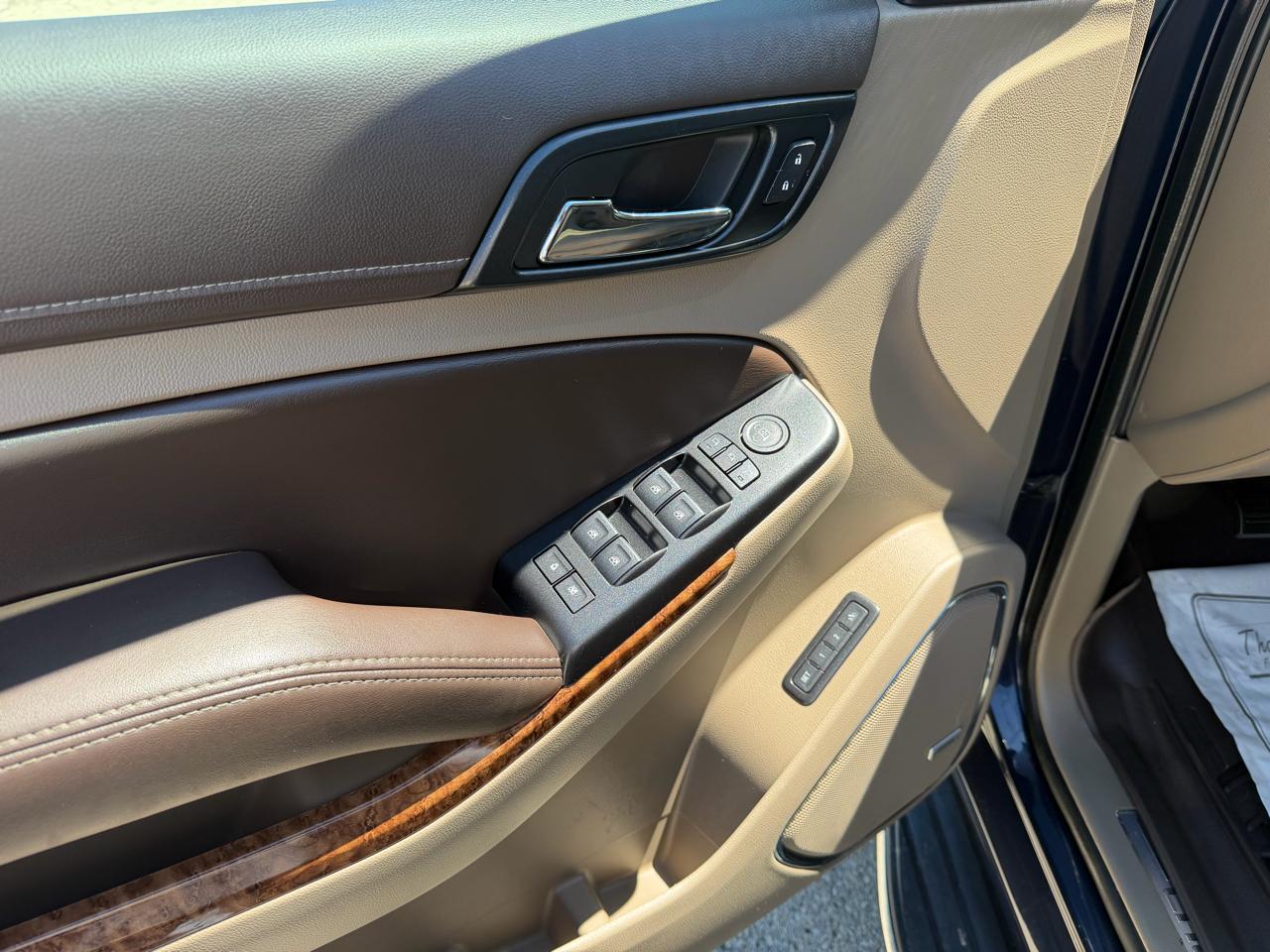 Chevrolet Suburban Premier 4WD 2017