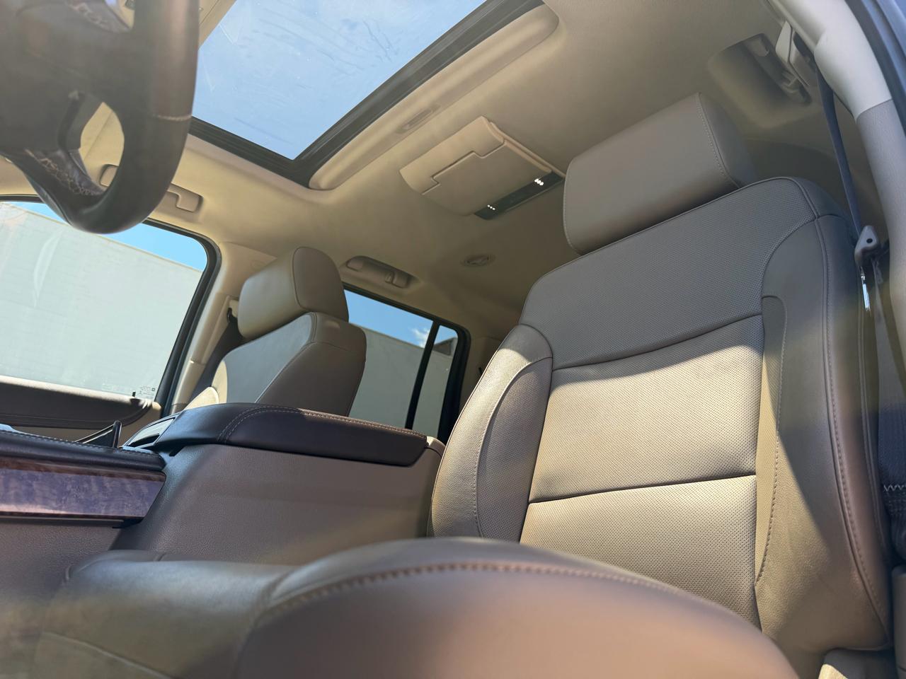Chevrolet Suburban Premier 4WD 2017