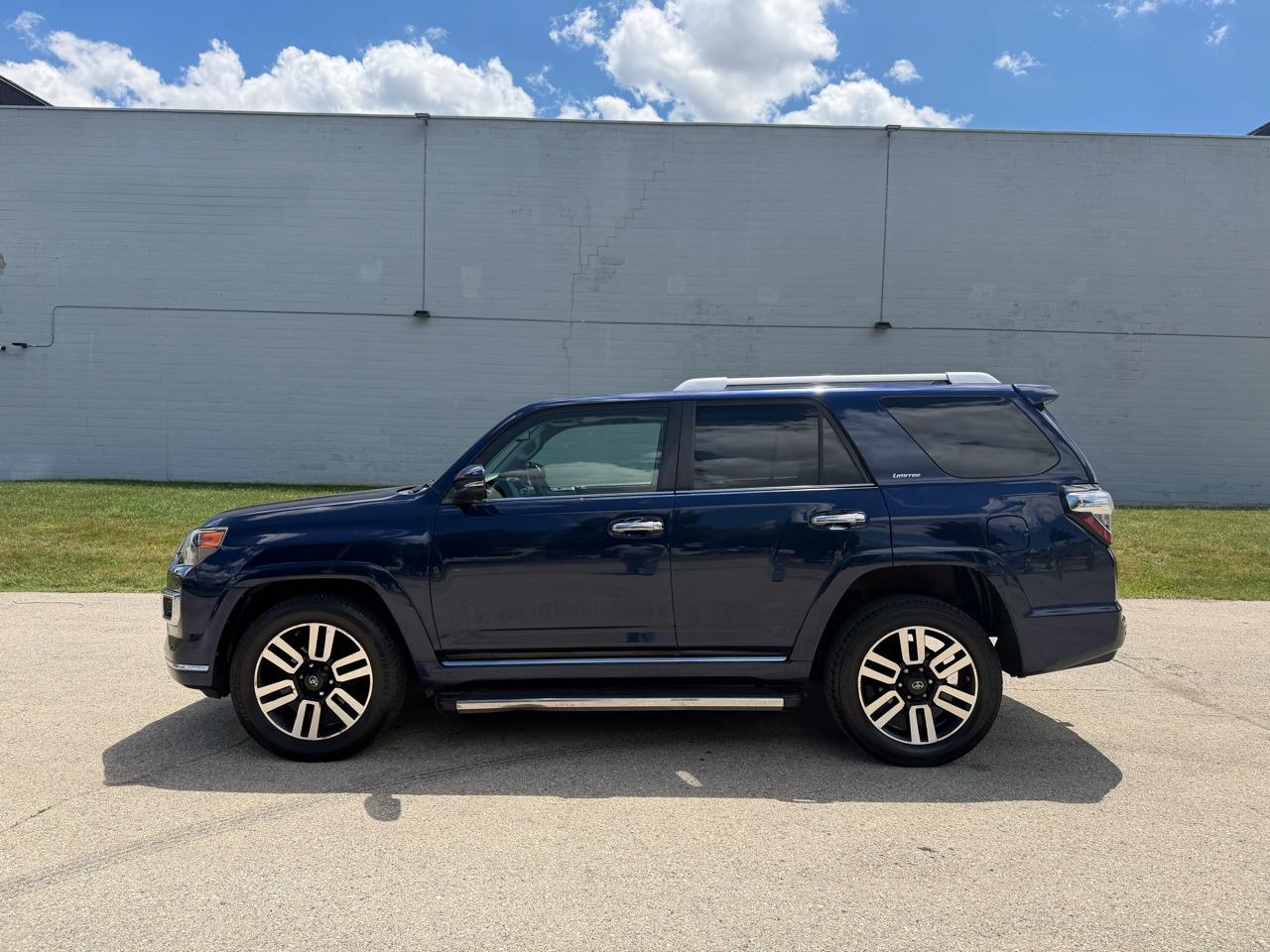 Toyota 4Runner SR5 4WD 2014