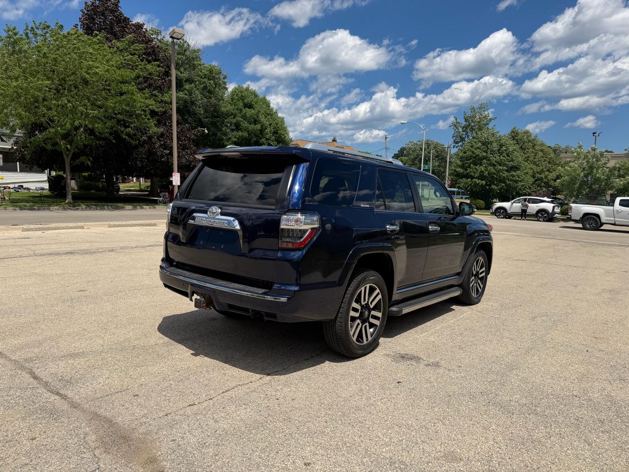Toyota 4Runner SR5 4WD 2014