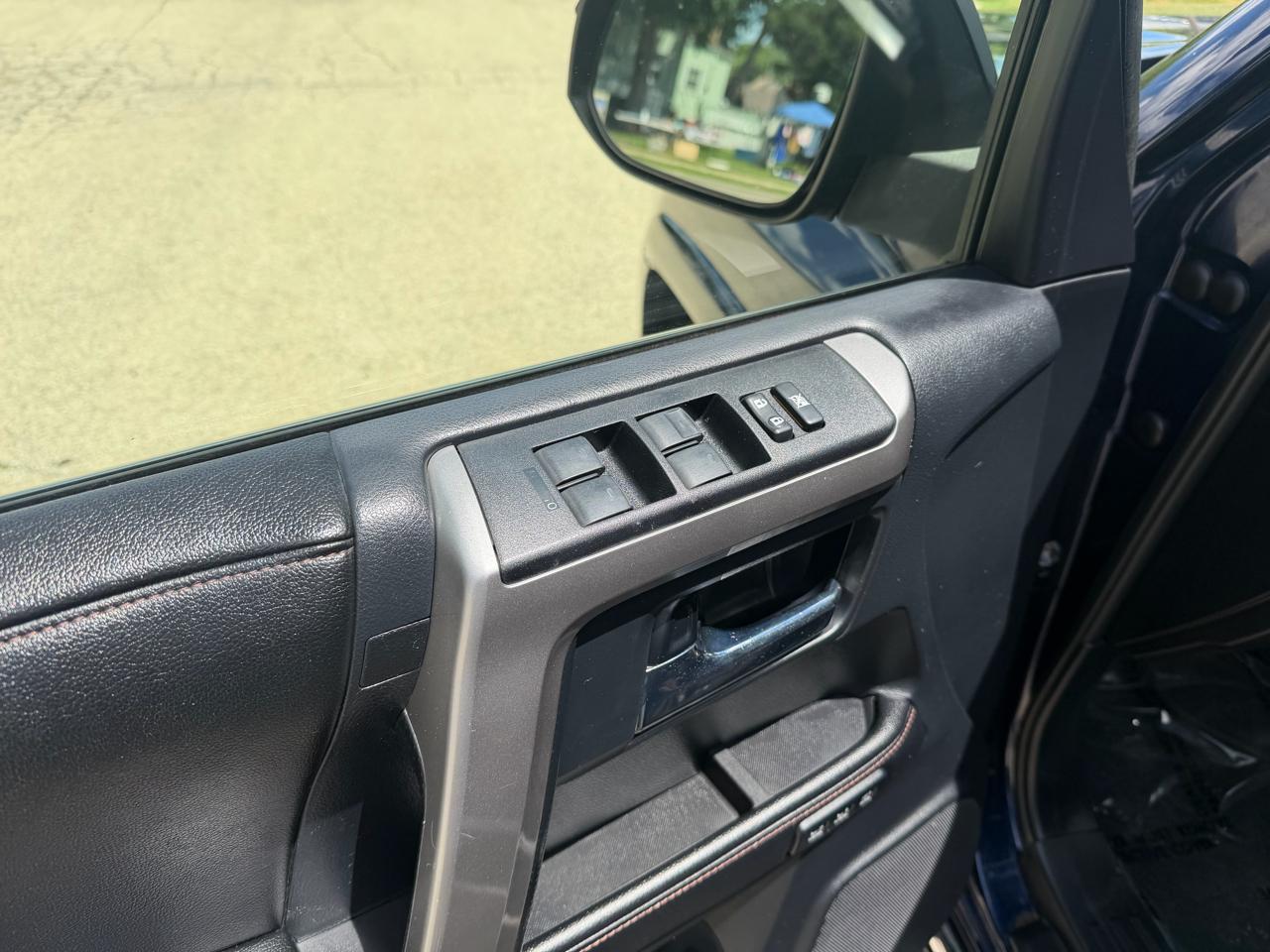 Toyota 4Runner SR5 4WD 2014
