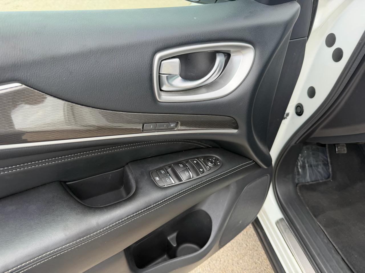 Infiniti QX60 Base AWD 2017