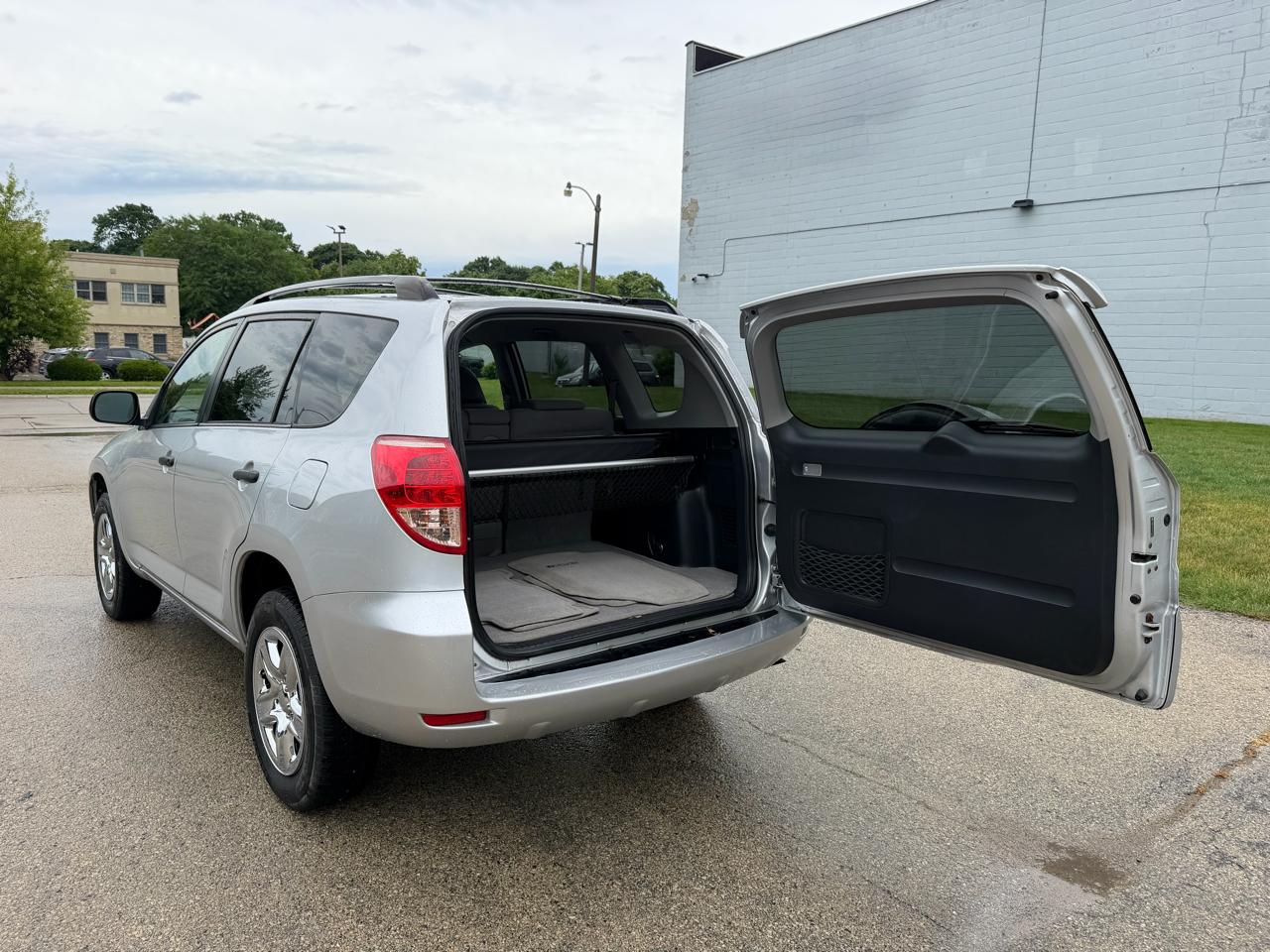 Toyota RAV4 Base I4 4WD 2008