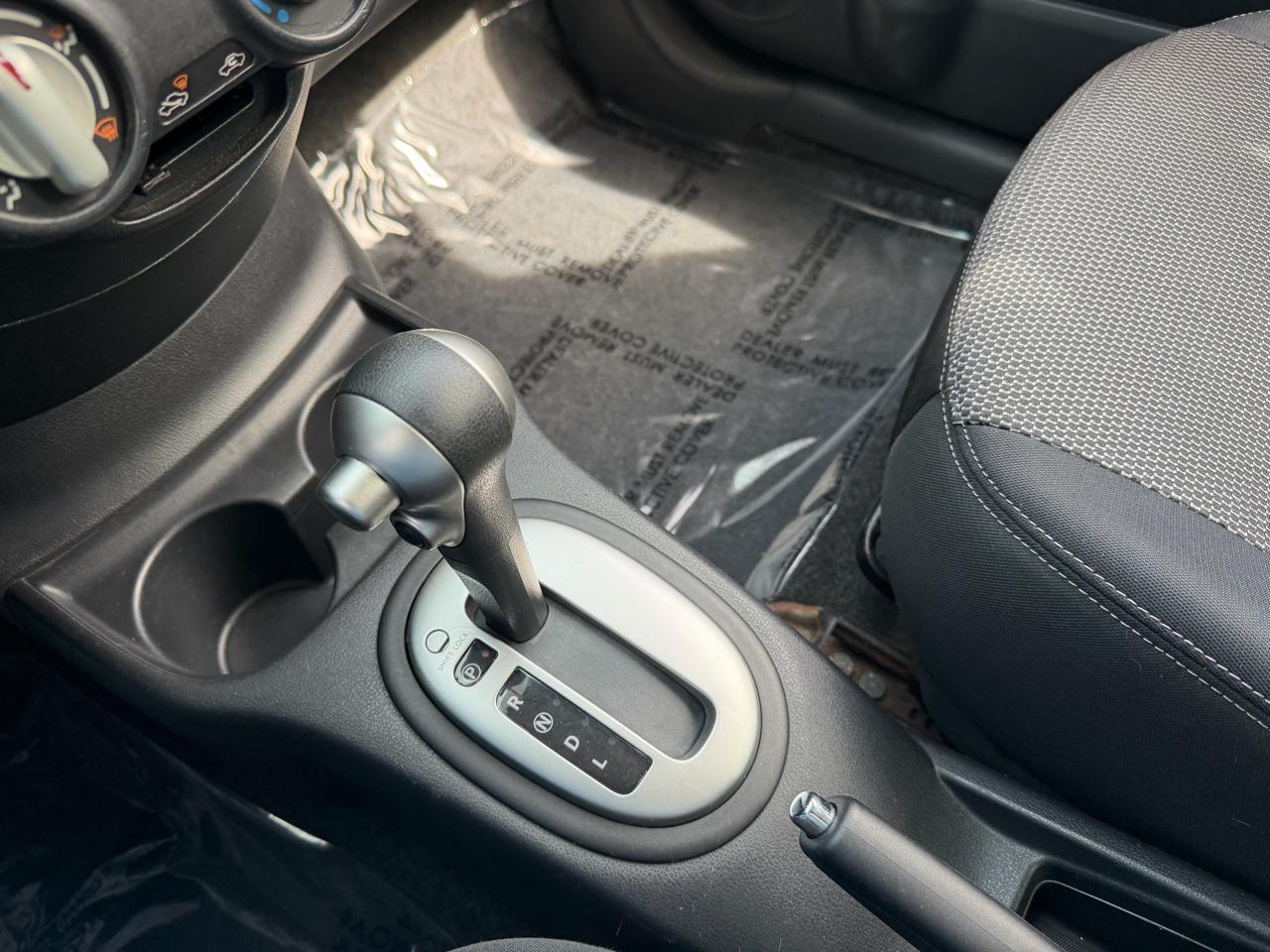 Nissan Versa 1.6 S Plus 2014