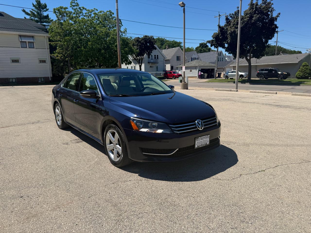 Volkswagen Passat 1.8T SE AT 2014