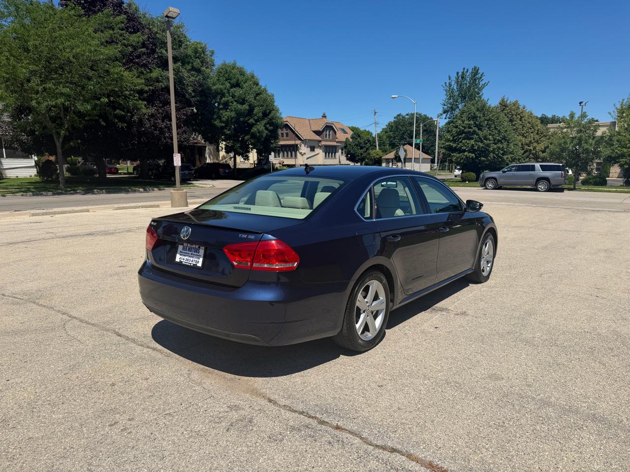 Volkswagen Passat 1.8T SE AT 2014