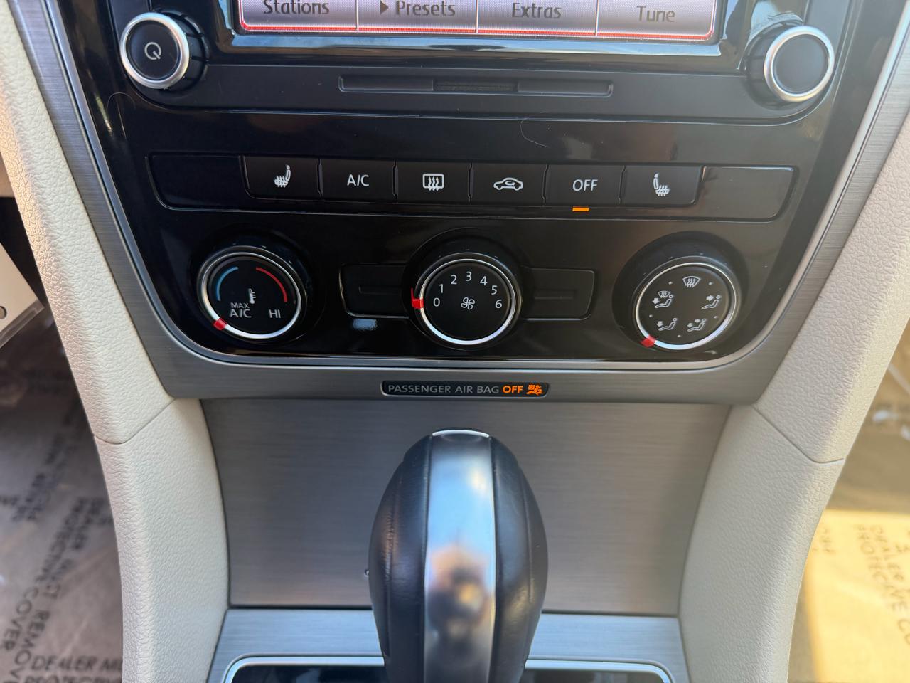 Volkswagen Passat 1.8T SE AT 2014
