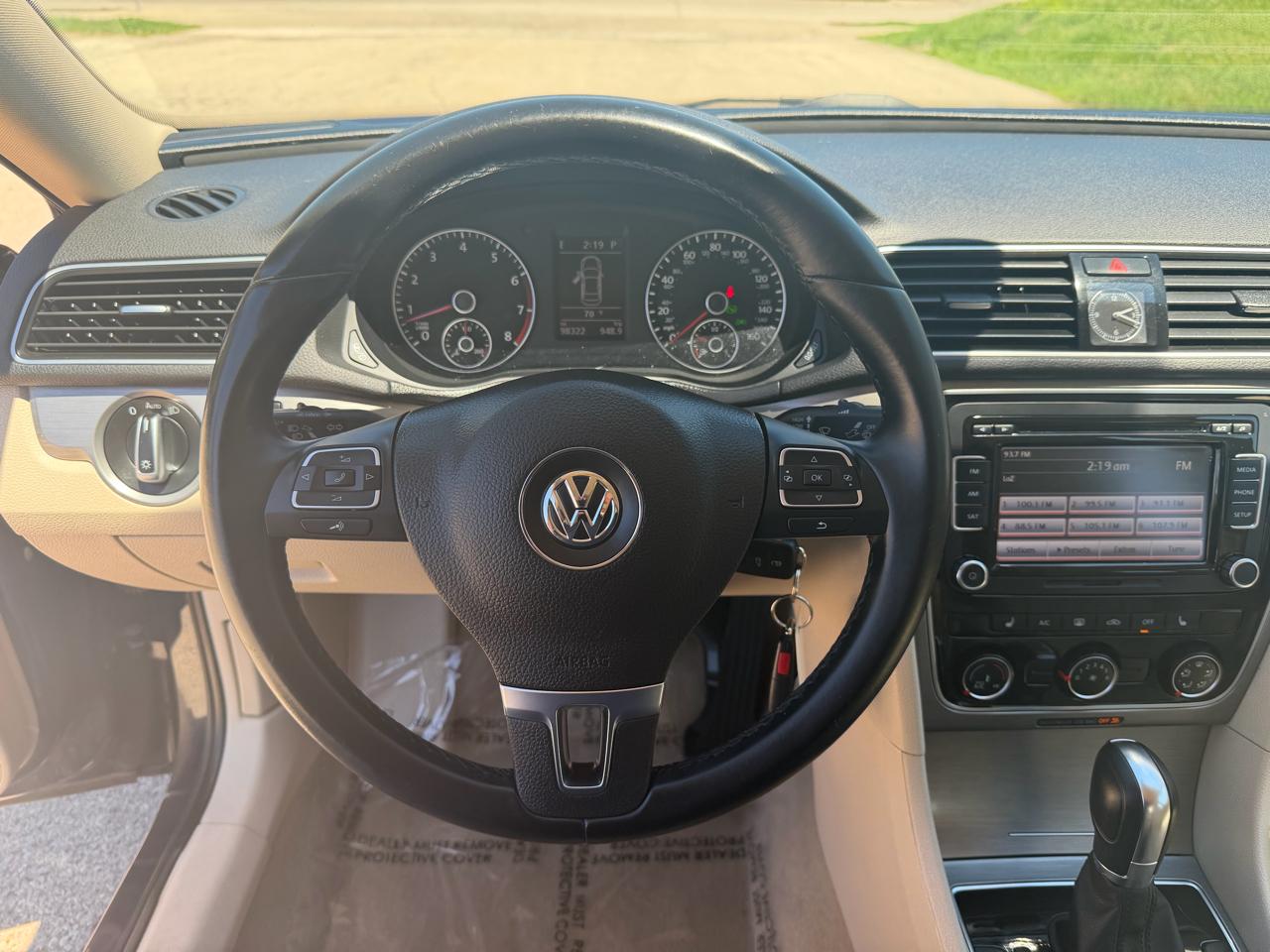 Volkswagen Passat 1.8T SE AT 2014