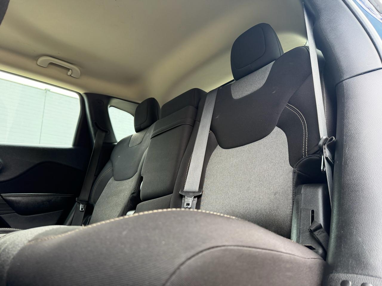 Jeep Cherokee Sport FWD 2015
