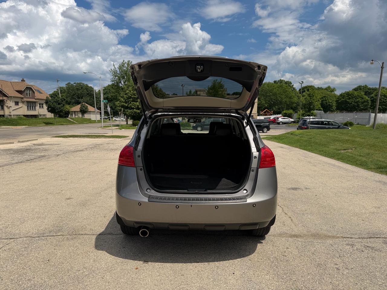 Nissan Rogue S 2WD 2010