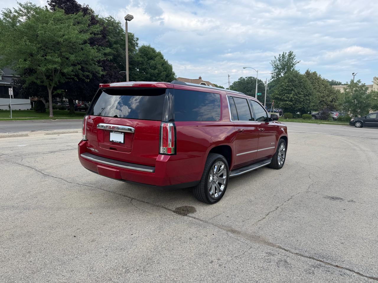 GMC Yukon Denali XL 4WD 2015