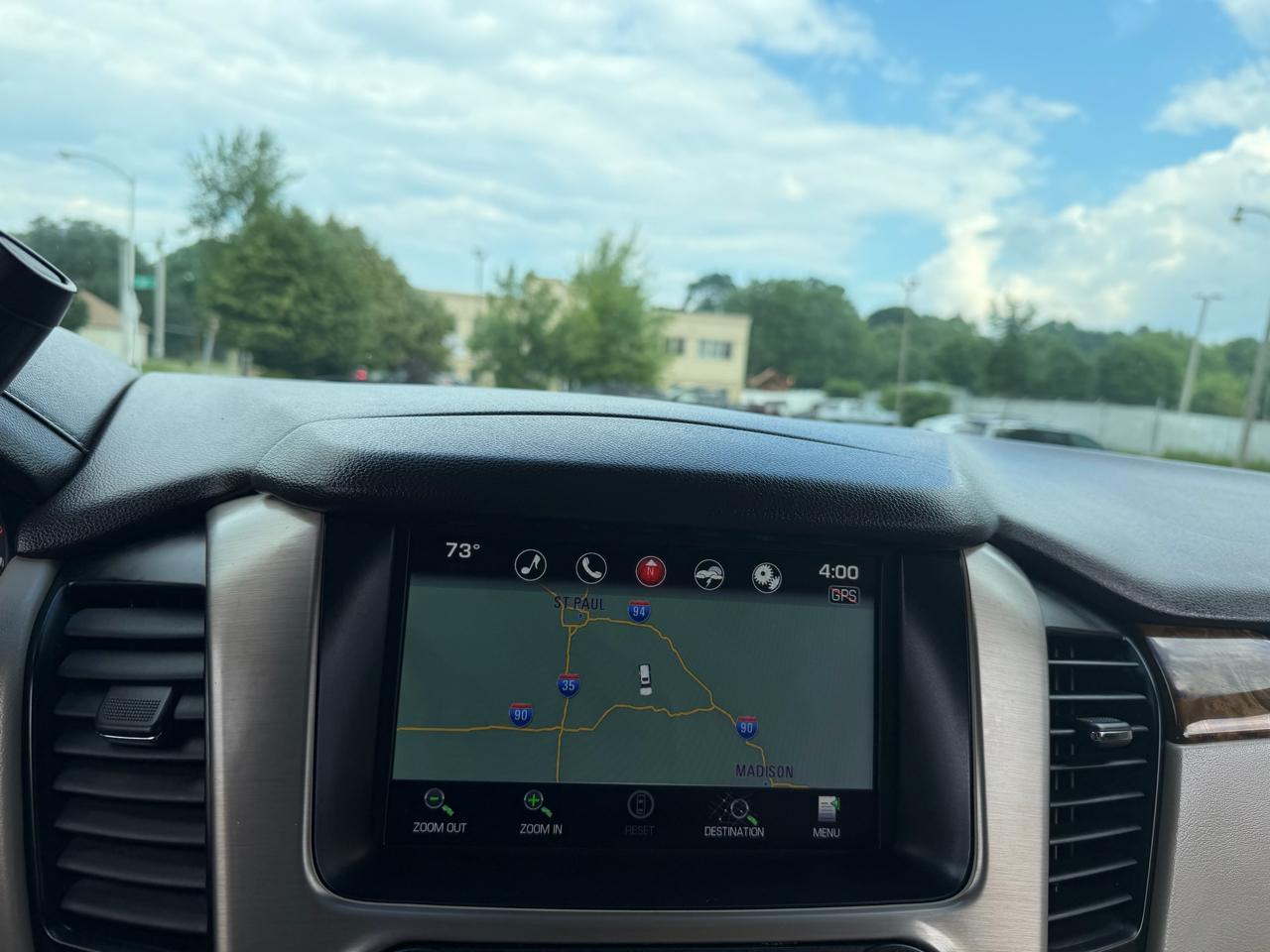 GMC Yukon Denali XL 4WD 2015