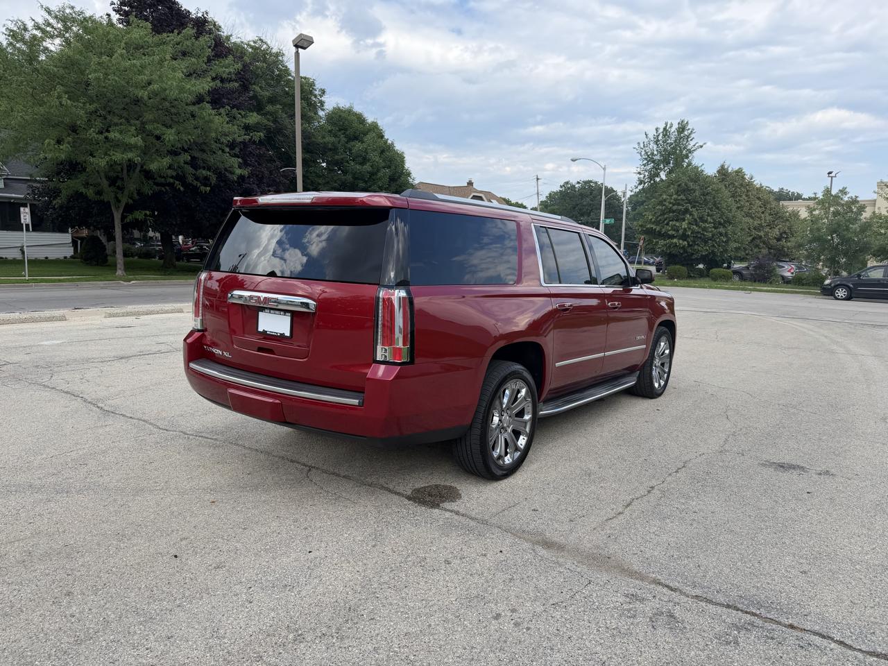 GMC Yukon Denali XL 4WD 2015