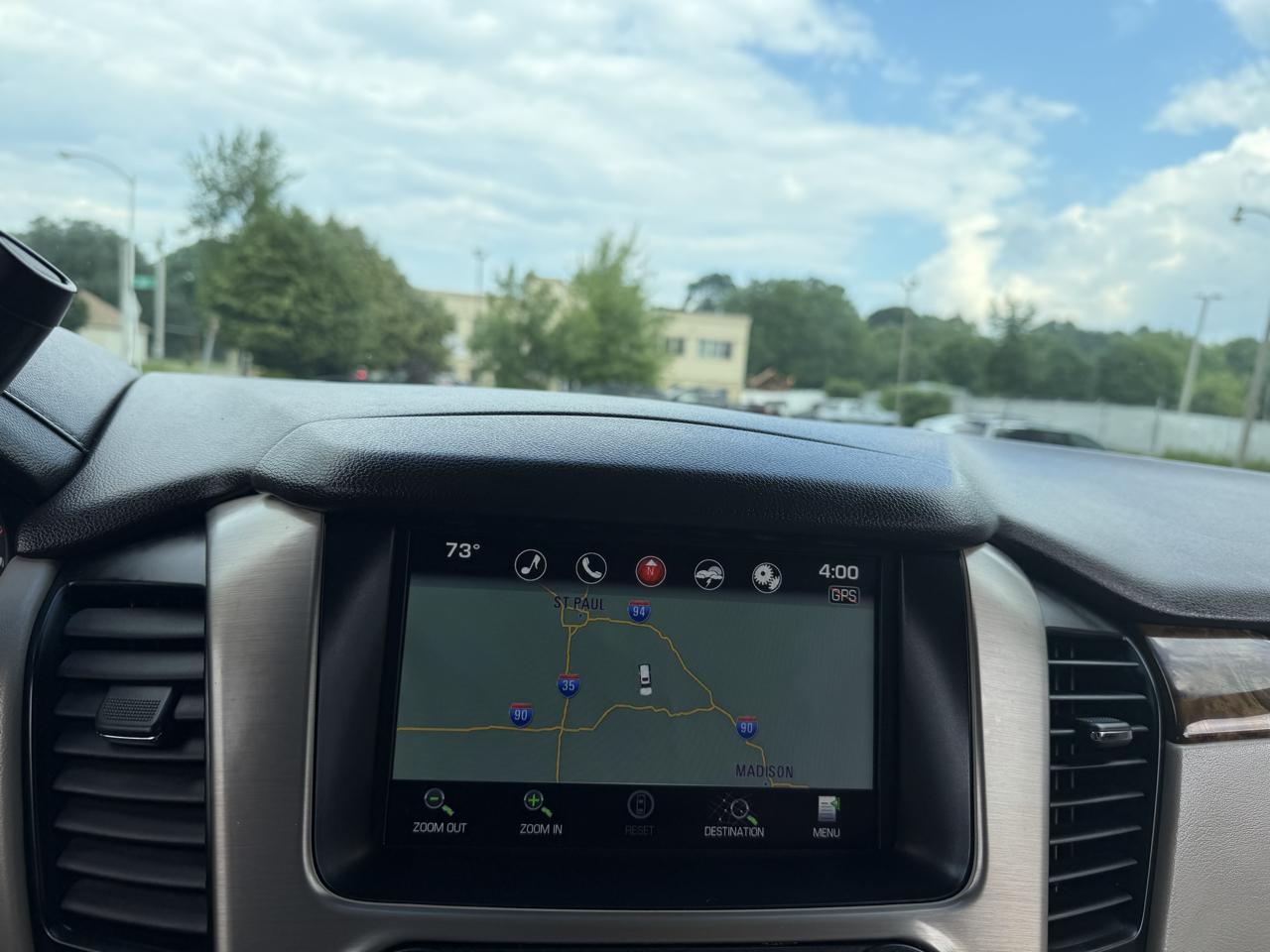 GMC Yukon Denali XL 4WD 2015