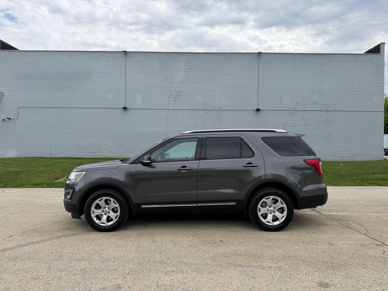 Ford Explorer XLT 4WD 2016