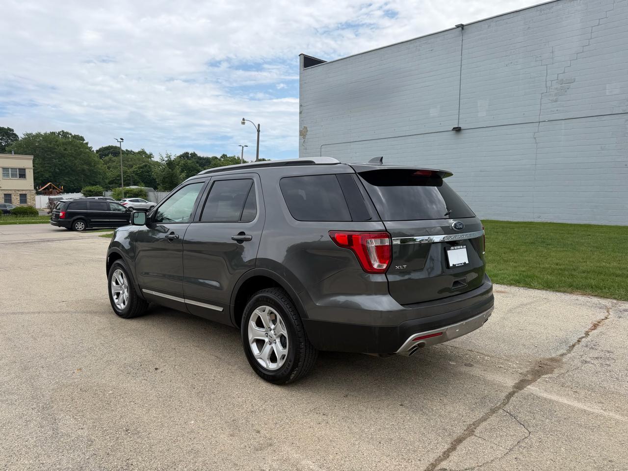 Ford Explorer XLT 4WD 2016